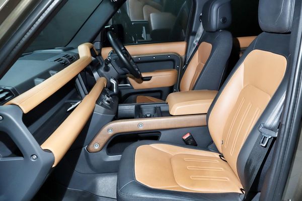 2021-Land-Rover-Defender-110-D300-X-221kW image:16