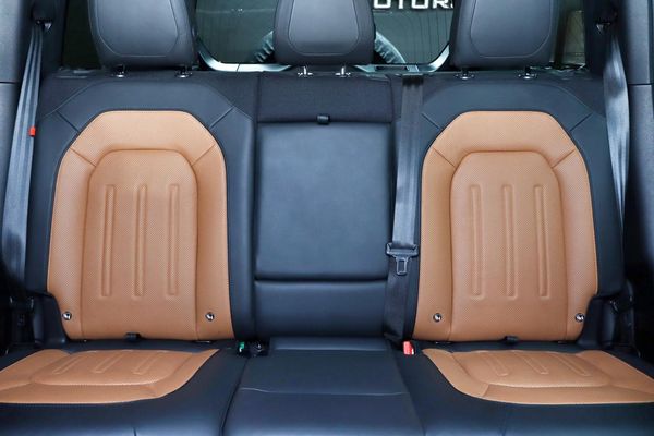 2021-Land-Rover-Defender-110-D300-X-221kW image:18