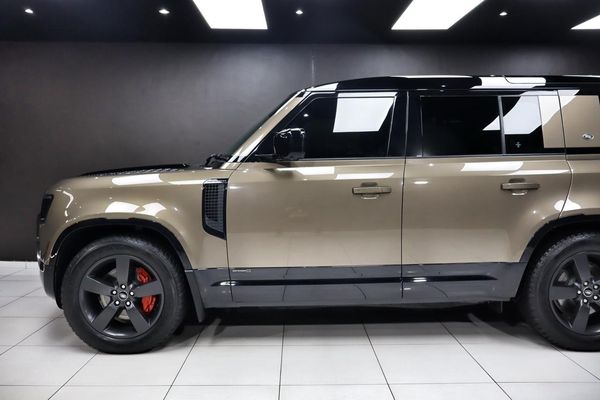 2021-Land-Rover-Defender-110-D300-X-221kW image:2