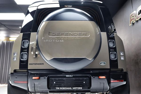 2021-Land-Rover-Defender-110-D300-X-221kW image:5