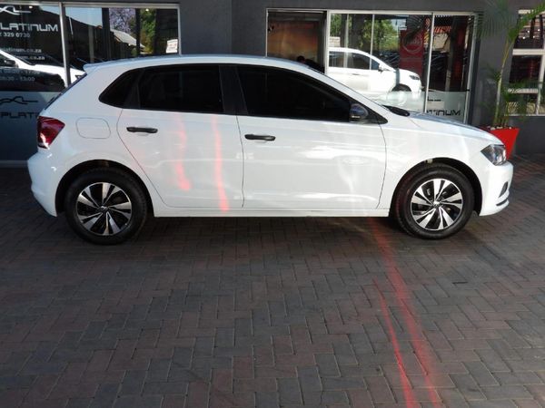 2021-Volkswagen-Polo-10-TSI-Trendline image:6