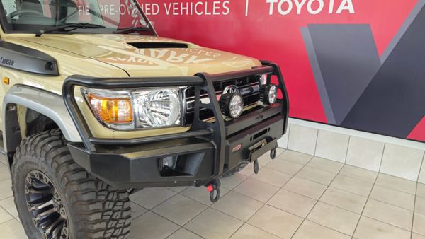 2022-Toyota-Land-Cruiser-76-45-D-V8-Station-Wagon image:13