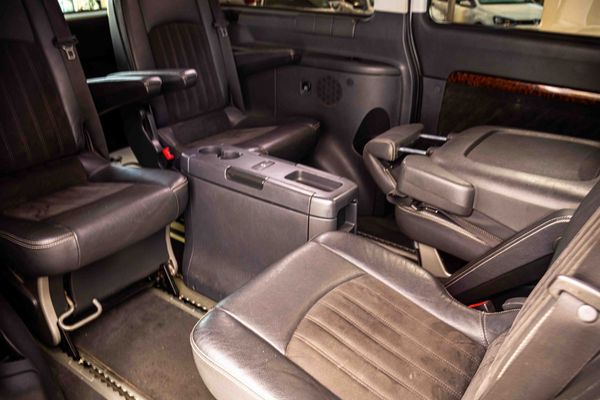 2010-Mercedes-Benz-Viano-30-CDI-V6-Ambiente image:15