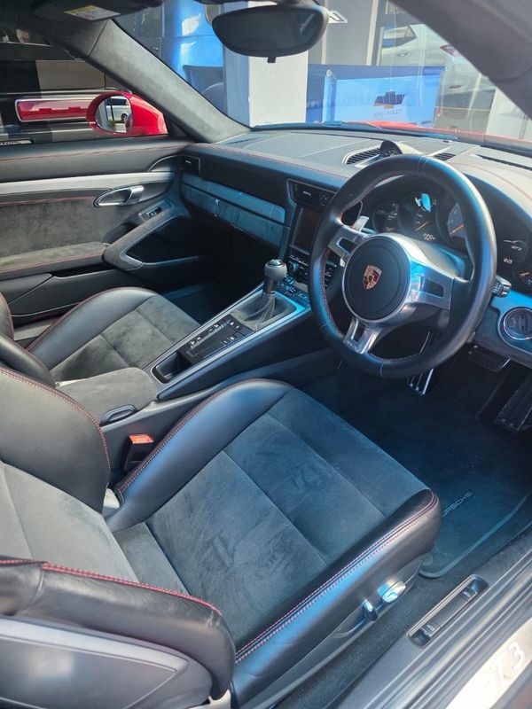 2015-Porsche-911-Automatic image:10
