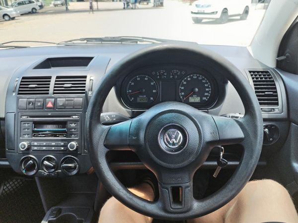 2017-Volkswagen-Polo-GP-14-Trendline image:13
