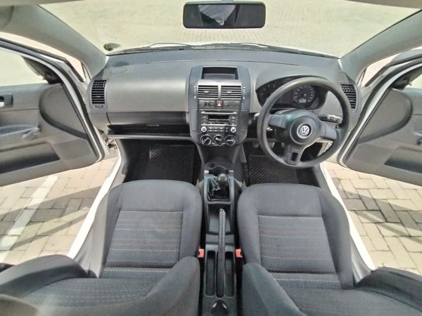 2017-Volkswagen-Polo-GP-14-Trendline image:17