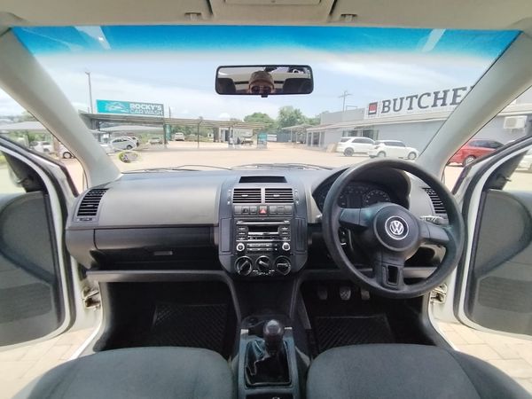 2017-Volkswagen-Polo-GP-14-Trendline image:24