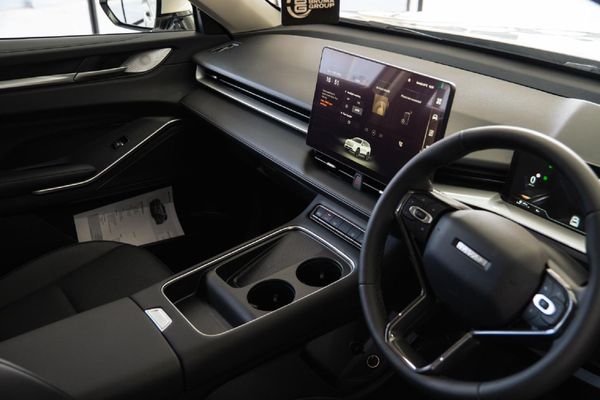 2026-Haval-H6-15T-Hybrid-Luxury-DHT image:16