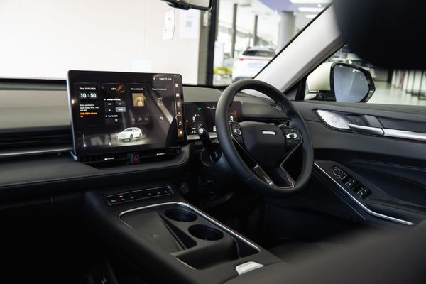 2026-Haval-H6-15T-Hybrid-Luxury-DHT image:5