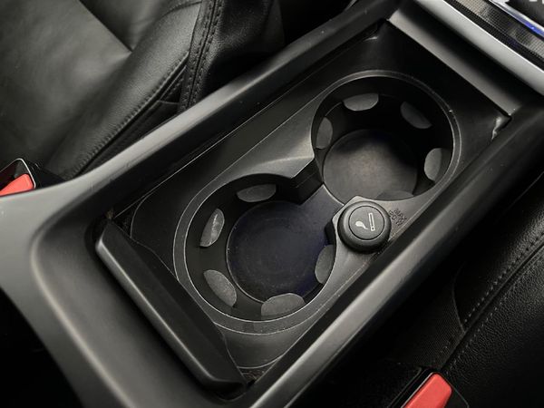 2019-Volvo-V40-D3-Momentum-Auto image:9