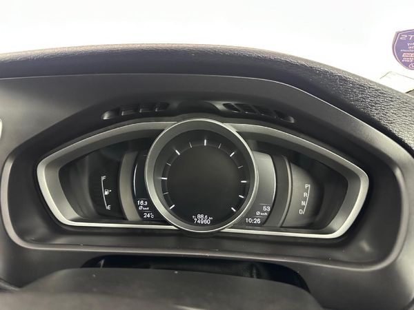 2019-Volvo-V40-D3-Momentum-Auto image:13