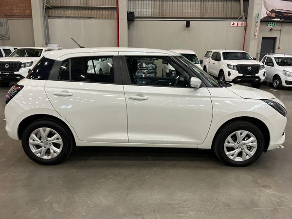 2025-Suzuki-Swift-12-GL-Auto image:1