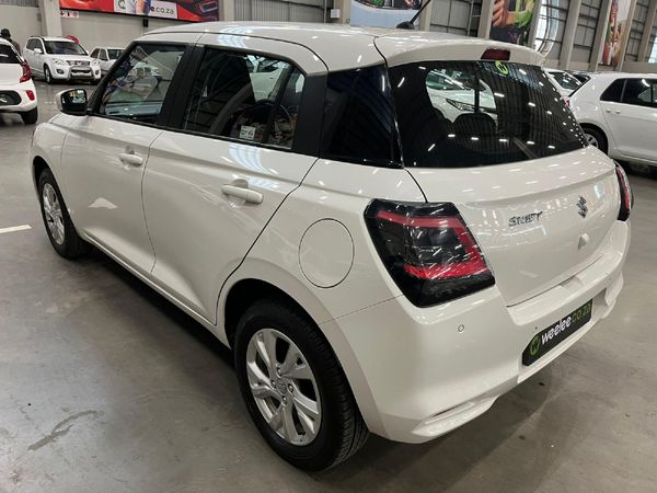 2025-Suzuki-Swift-12-GL-Auto image:4