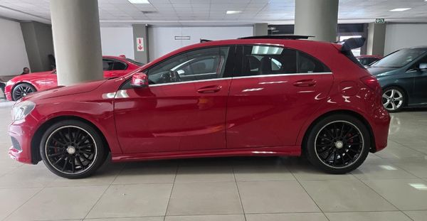 2015-Mercedes-Benz-A-Class-A-220d-AMG-Auto image:9