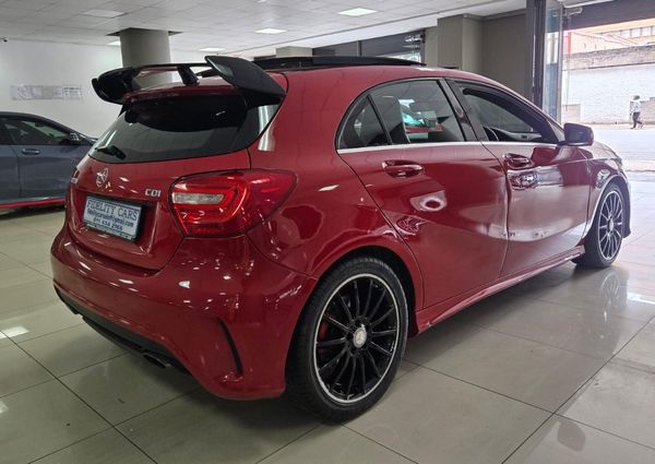 2015-Mercedes-Benz-A-Class-A-220d-AMG-Auto image:7