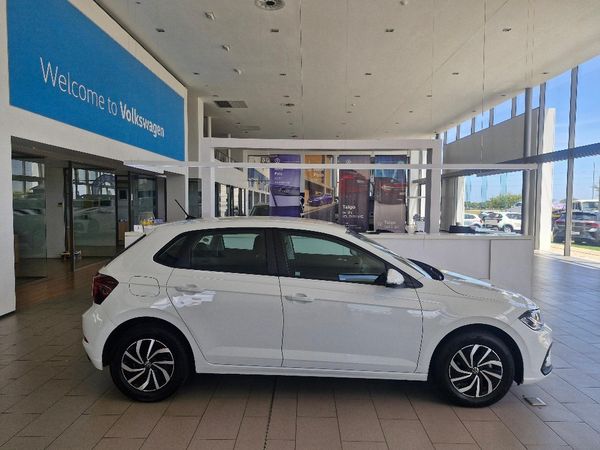 2025-Volkswagen-Polo-10-TSI image:1