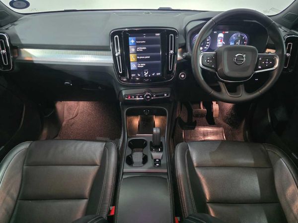 2021-Volvo-XC40-D4-Momentum-AWD image:11