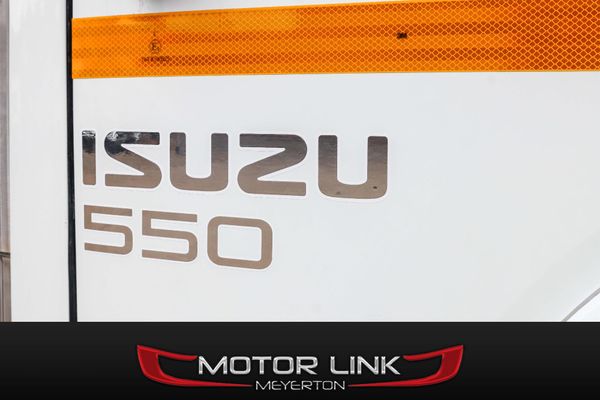 2014-Isuzu-FRR-550-Fc-Cc image:9