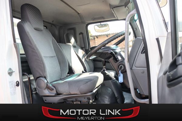 2014-Isuzu-FRR-550-Fc-Cc image:13
