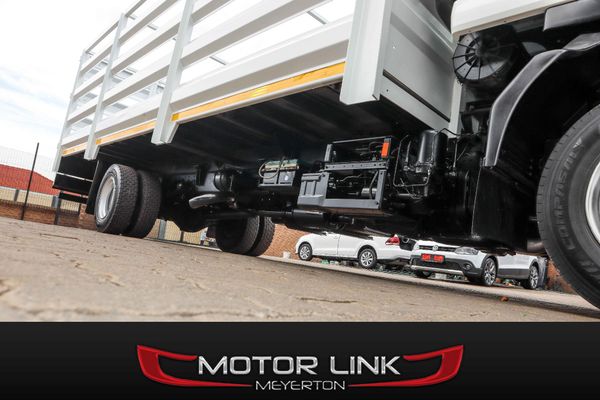 2014-Isuzu-FRR-550-Fc-Cc image:8