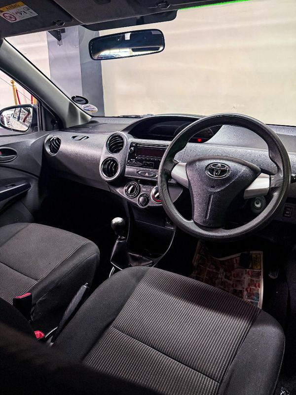2018-Toyota-Etios-15-XS image:12