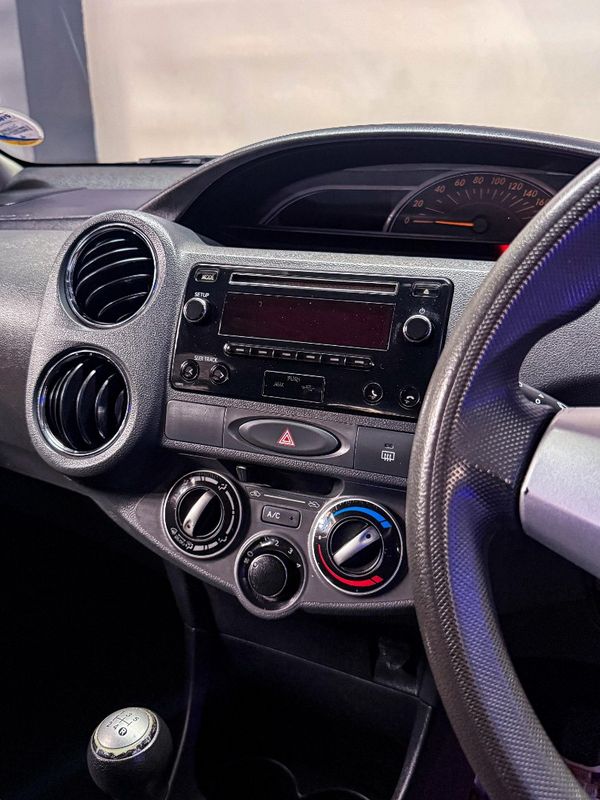 2018-Toyota-Etios-15-XS image:13