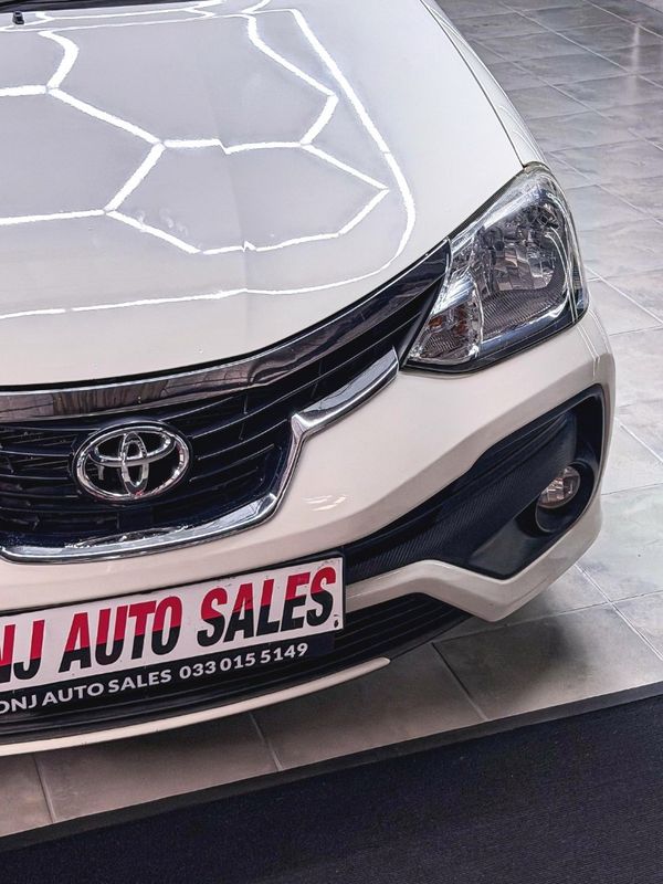 2018-Toyota-Etios-15-XS image:1