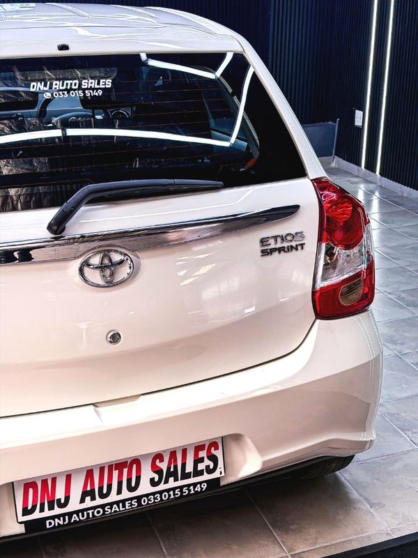 2018-Toyota-Etios-15-XS image:4