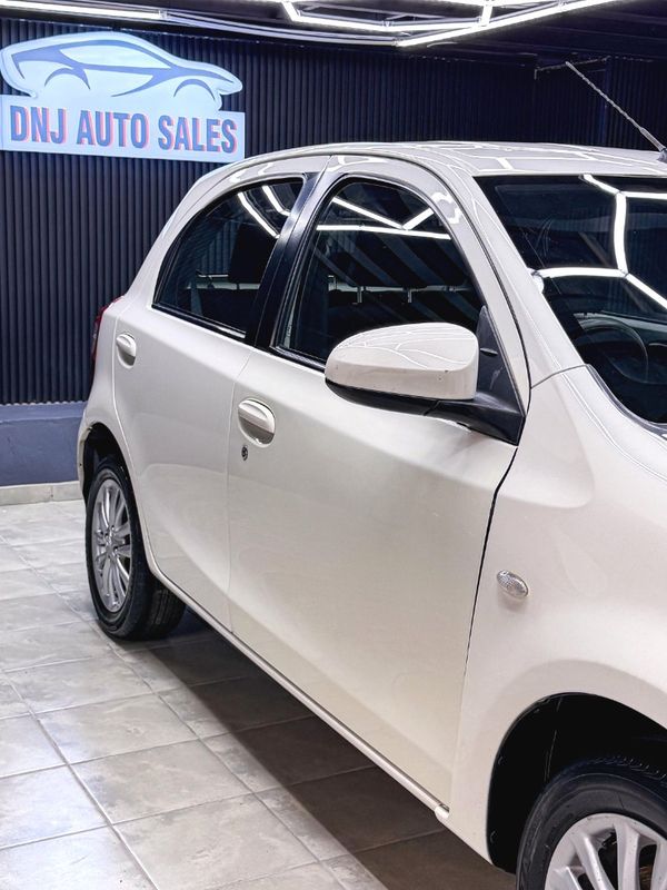 2018-Toyota-Etios-15-XS image:5