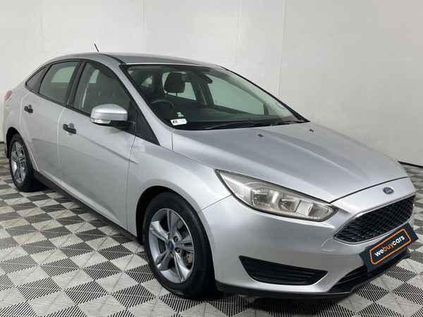 2017-Ford-Focus-10-EcoBoost-Ambiente image:16