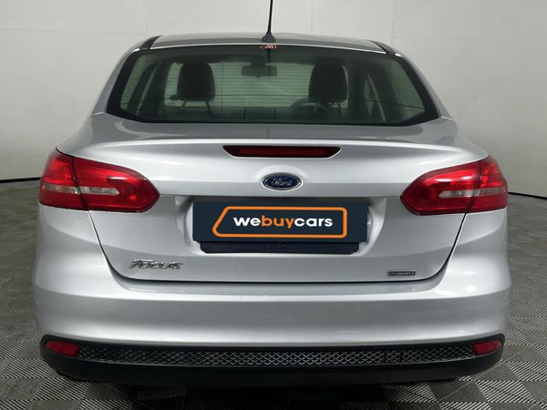 2017-Ford-Focus-10-EcoBoost-Ambiente image:18