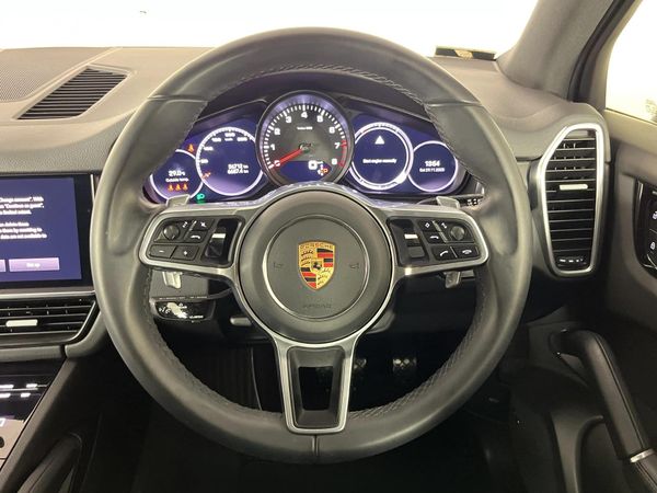 2022-Porsche-Cayenne-Platinum-Edition image:11