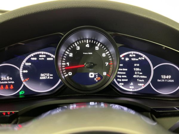 2022-Porsche-Cayenne-Platinum-Edition image:2