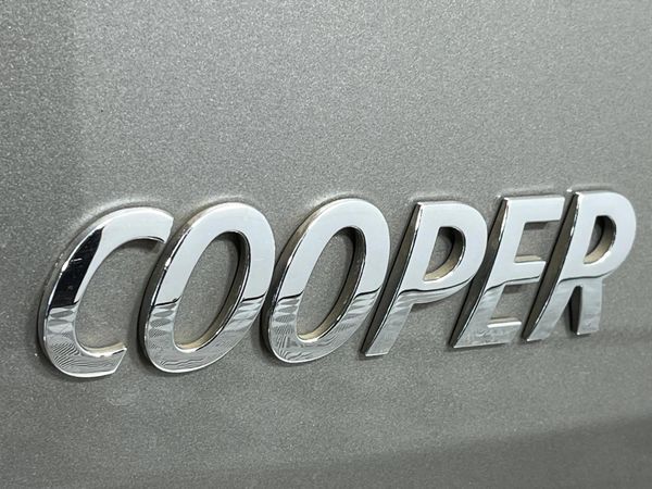 2018-MINI-Clubman-Cooper-Auto image:11