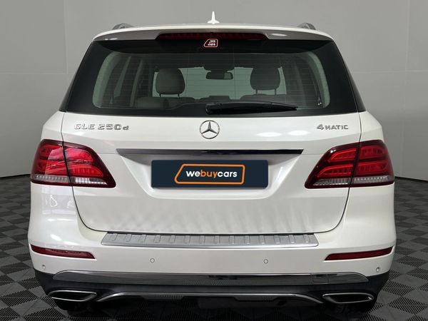 2015-Mercedes-Benz-GLE-250d-4Matic image:17