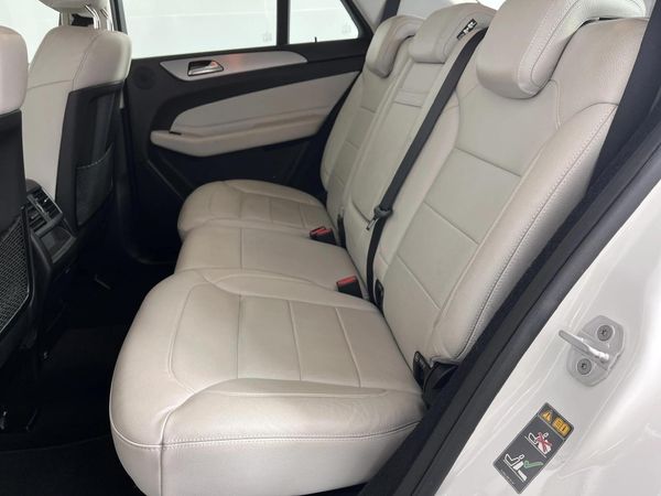 2015-Mercedes-Benz-GLE-250d-4Matic image:3