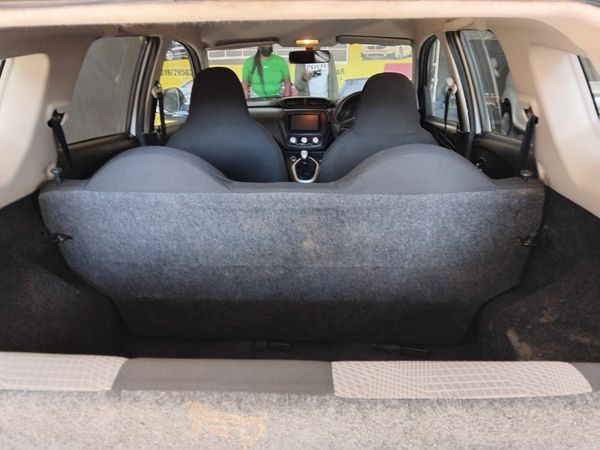 2019-Datsun-Go-7-SEATER image:4