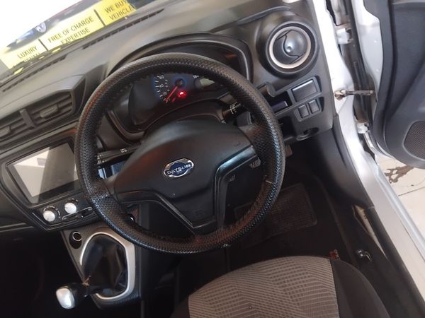 2019-Datsun-Go-7-SEATER image:5
