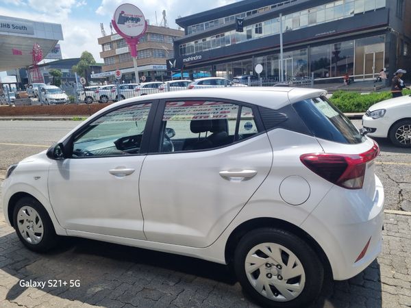 2023-Hyundai-Grand-i10-10-Fluid image:9