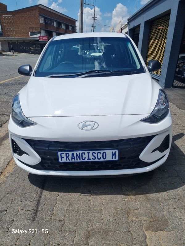 2023-Hyundai-Grand-i10-10-Fluid image:1