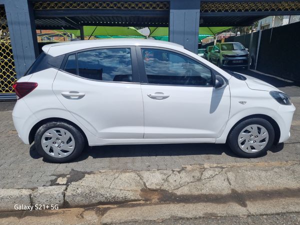 2023-Hyundai-Grand-i10-10-Fluid image:3