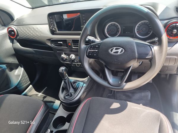 2023-Hyundai-Grand-i10-10-Fluid image:5
