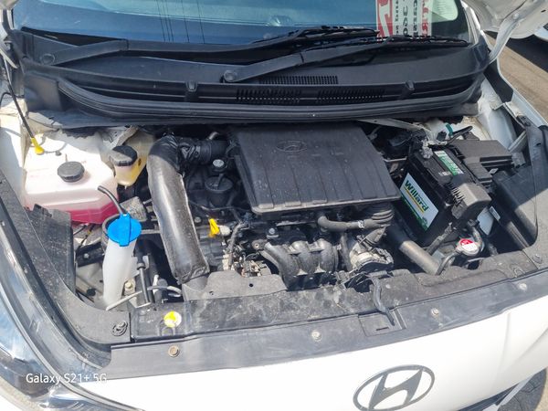 2023-Hyundai-Grand-i10-10-Fluid image:7