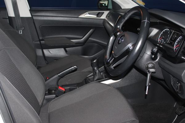 2020-Volkswagen-Polo-10-TSI-Comfortline image:10