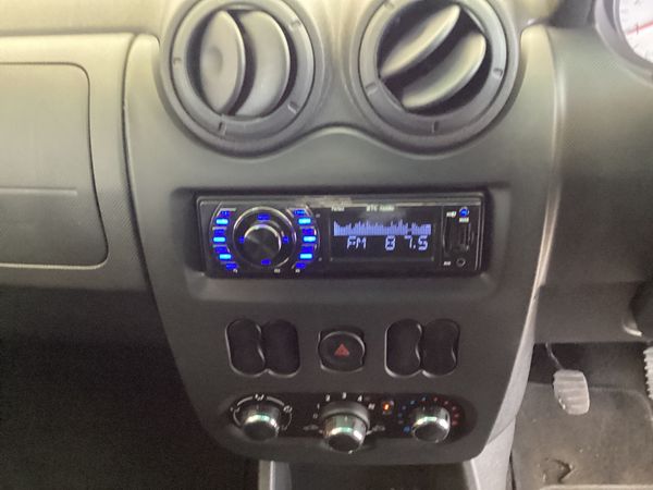 2023-Nissan-NP200-16-AC-Safety-Pack image:10