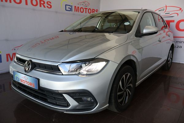 2022-Volkswagen-Polo-10-TSI-Life image:1