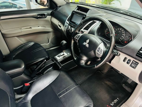 2014-Mitsubishi-Pajero-Sport-25D-Auto image:10