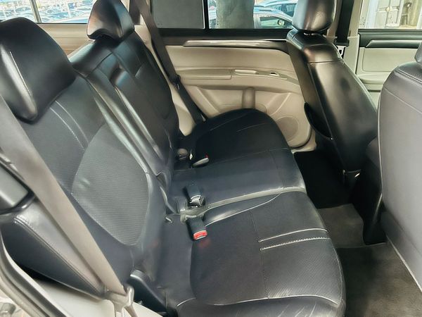 2014-Mitsubishi-Pajero-Sport-25D-Auto image:11