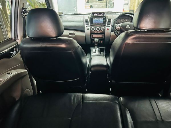 2014-Mitsubishi-Pajero-Sport-25D-Auto image:13