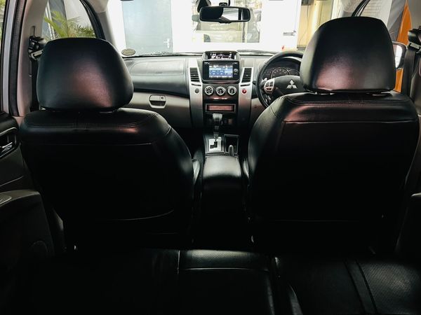 2014-Mitsubishi-Pajero-Sport-25D-Auto image:14